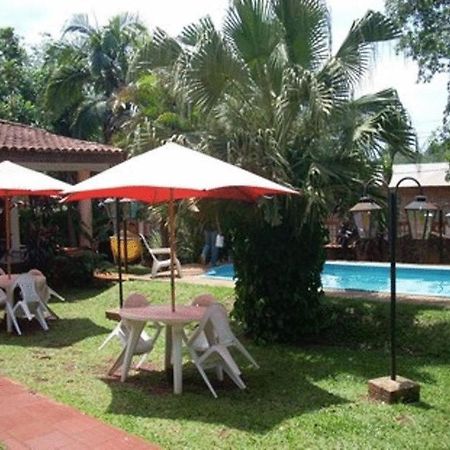 El Guembe Hostel House Puerto Iguazú Exteriör bild