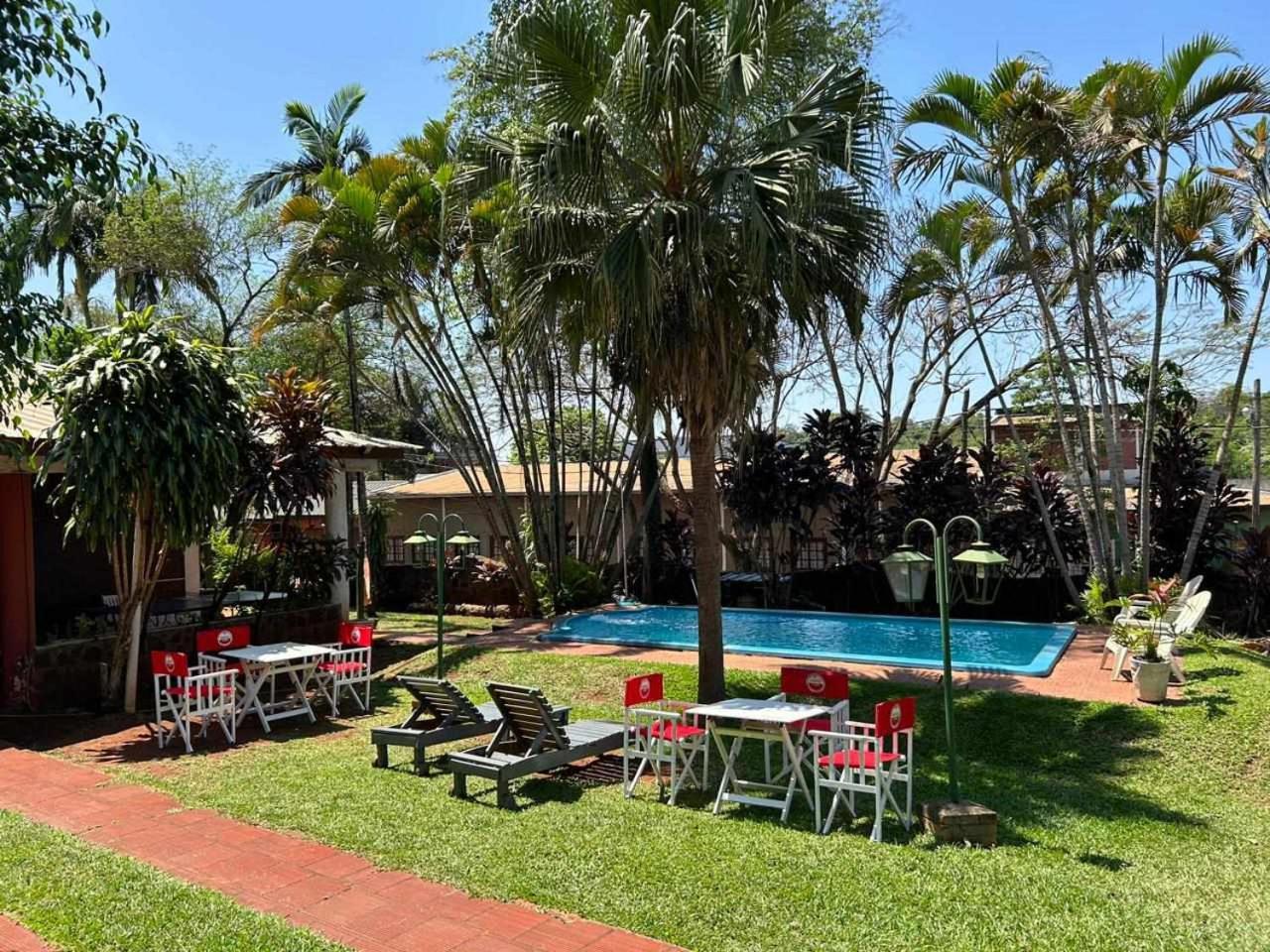 El Guembe Hostel House Puerto Iguazú Exteriör bild